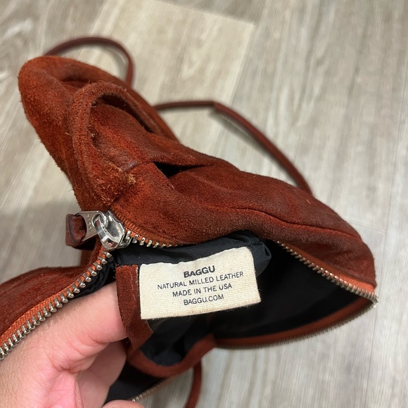 Baggu Natural Milled Leather Circle Round Long Shoulder Crossbody Bag purse - Picture 9 of 14